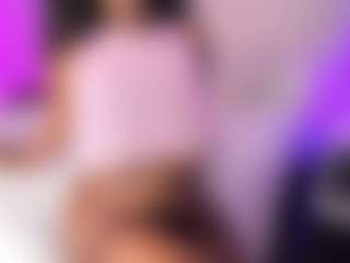 Live cam show with Tayrasiny - Public Black on SpunkLive
