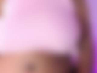 Live cam show with Tayrasiny - Public on Instabang
