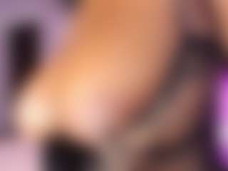 Live cam show with Tayrasiny - Black Young Adult on Hubzter Live