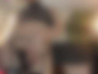 Live cam show with Brittany-williamsx - Smoking on Camsoda