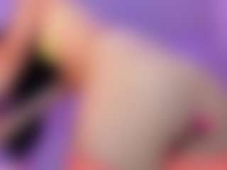 Live cam show with Brittany-williamsx - Black Hair on Camsoda
