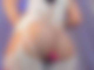 Live cam show with Brittany-williamsx - Drinking on Hubzter Live