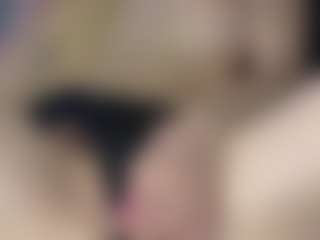 Live cam show with KarmaArms - Teasing on livesuperchat.net