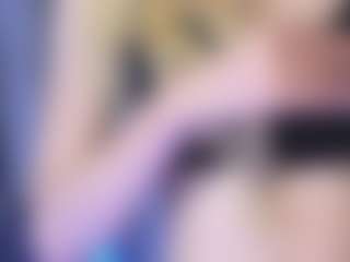Live cam show with KarmaArms - Tittyfuck on Milfs Live