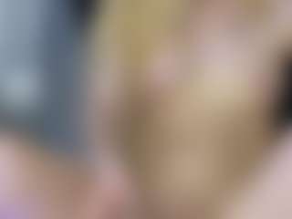 KarmaArms's Live Sex Cam Show