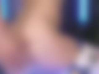 Live cam show with KarmaArms - Double Penetration on Camsoda