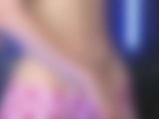 Live cam show with KarmaArms - Oil on Camsoda