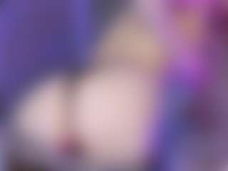 Live cam show with KarmaArms - Oil on Camsoda