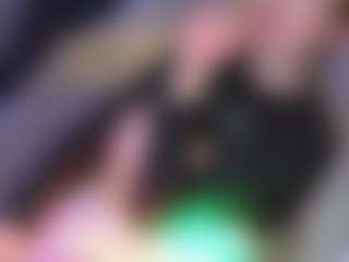 Live cam show with KarmaArms - Oil on CamSodaAdn