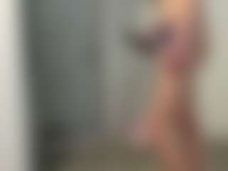 LonaLardin's Live Sex Cam Show