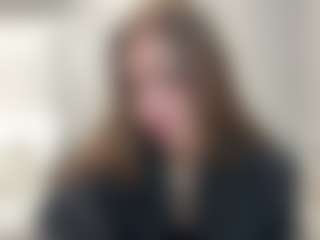 LonaLardin's Live Sex Cam Show