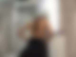 LonaLardin's Live Sex Cam Show