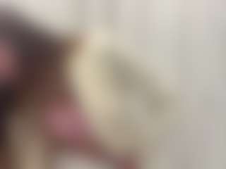 Live cam show with LonaLardin - Thin on Strip Flash - Live Sex Shows