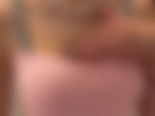 LonaLardin's Live Sex Cam Show