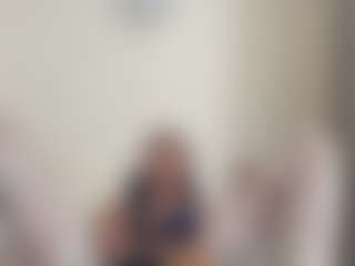 LonaLardin's Live Sex Cam Show
