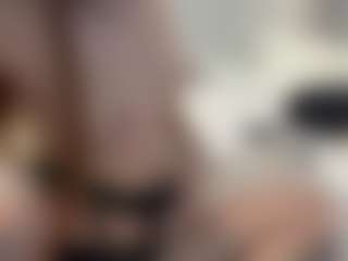 LonaLardin's Live Sex Cam Show