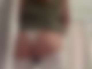 LonaLardin's Live Sex Cam Show