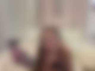 LonaLardin's Live Sex Cam Show