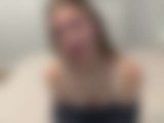LonaLardin's Live Sex Cam Show