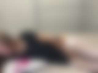 LonaLardin's Live Sex Cam Show