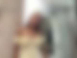 LonaLardin's Live Sex Cam Show