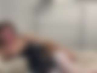 LonaLardin's Live Sex Cam Show