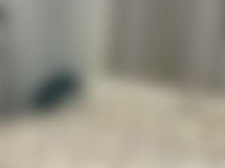 Live cam show with LonaLardin - Blue Eyes on Camming Site