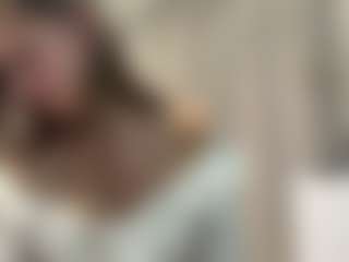 Live cam show with LonaLardin - Average on Dare Cams