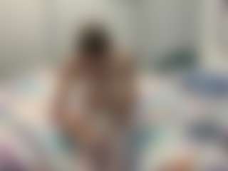 LonaLardin's Live Sex Cam Show