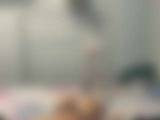 LonaLardin's Live Sex Cam Show