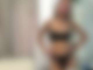 Live cam show with LonaLardin - Body Massage on Camsoda