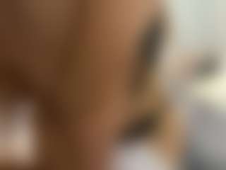 Live cam show with LonaLardin - Normal on fapnchat