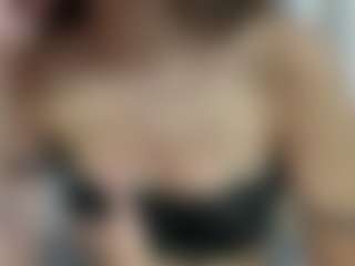 LonaLardin's Live Sex Cam Show