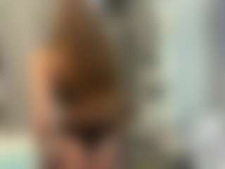 LonaLardin's Live Sex Cam Show