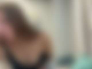 LonaLardin's Live Sex Cam Show