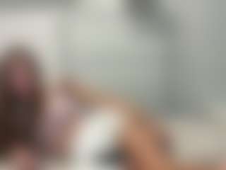 Live cam show with LonaLardin - Blue Eyes on Streamer API