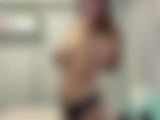 Live cam show with LonaLardin - Body Massage on Camsoda