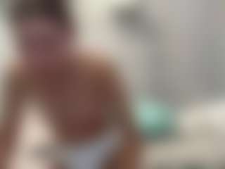 Live cam show with LonaLardin - Joi on Cam Slut