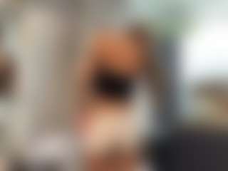 LonaLardin's Live Sex Cam Show