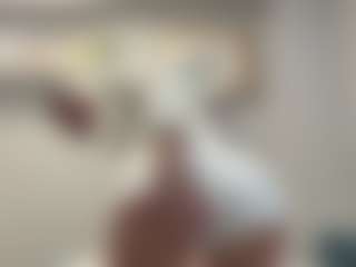 LonaLardin's Live Sex Cam Show