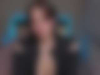 Live cam show with Lux - Deepthroat on Milfs Live