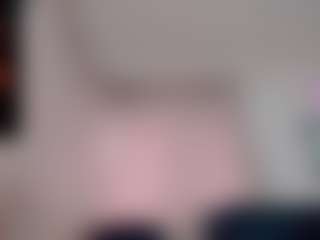 Live cam show with Abby-Whitt - White on madthumbs | colombia