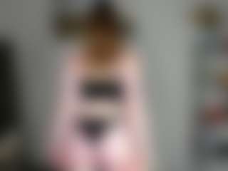 Live-Cam-Show mit ChanteClingan - Red Hair auf Camsoda