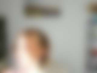 Live cam show with ChanteClingan - Role Play on xDating