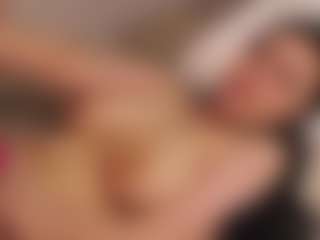 EstelleAshline's Live Sex Cam Show