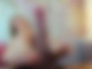 Live cam show with katymeaw - Curvy Teen (18+) on CamClone