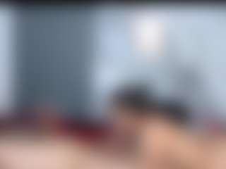 Live cam show with LunandCarlos - Brown Eyes on Mixed Magazine Live