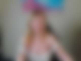 Live cam show with Margo - Blonde Hair on CamSodaAdn