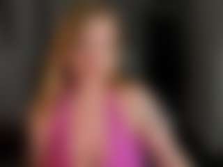 Live cam show with Margo - Blonde Hair on StripNow