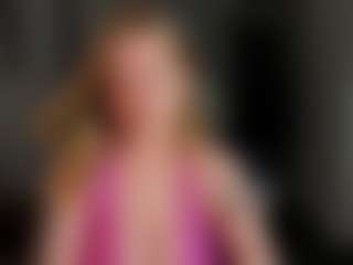Live cam show with Margo - Oil on StripNow
